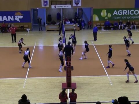[VIDEO] (F) Știința Bacău – Dinamo, setul 3. Cum face nepoata ambasadoresei ( #13…