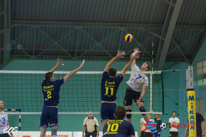 Tricolorul câștigă trei puncte în fața Zalăului ️ #volei