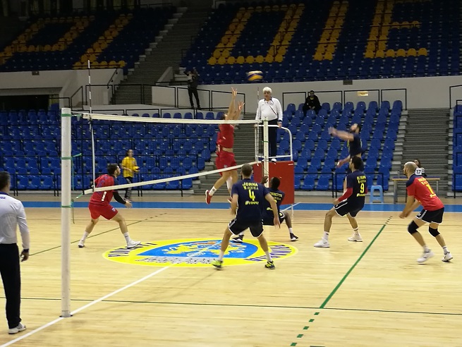 De la egal la egal… amical! În această seară, la Sala Sporturilor “Olimpia”, echipa…