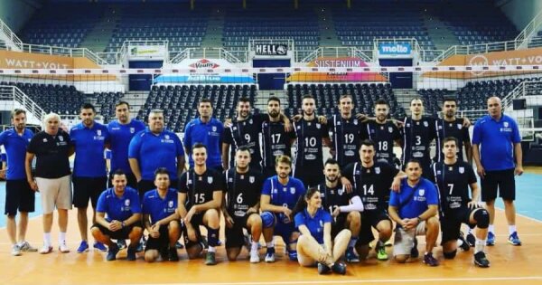 # **CÎRPACII LUI SZABO |** GANCEA DE LA VOLEI MASCULIN